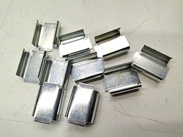 Clip Flat-Qty 10 - 2000 Camso NOS