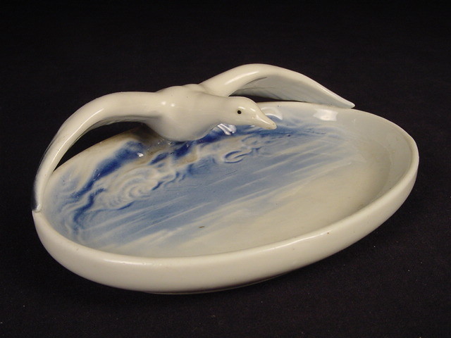RARE SIGNED c1900 SEAGULL TRAY MINT