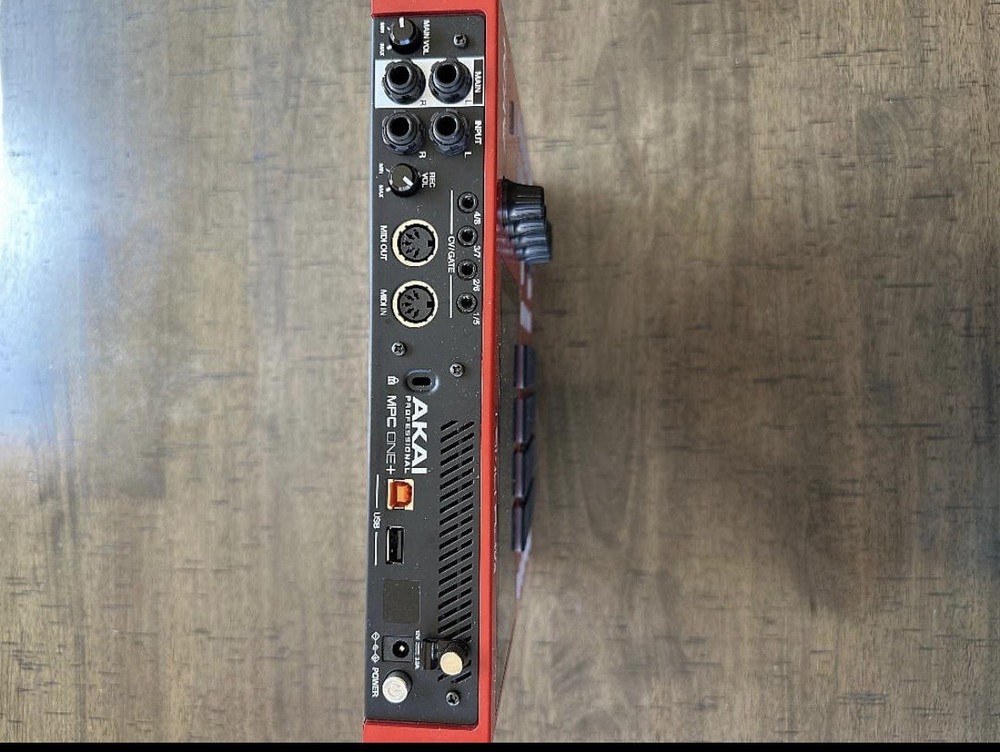 MPC One Plus Standalone Sampler (Limited Edition)