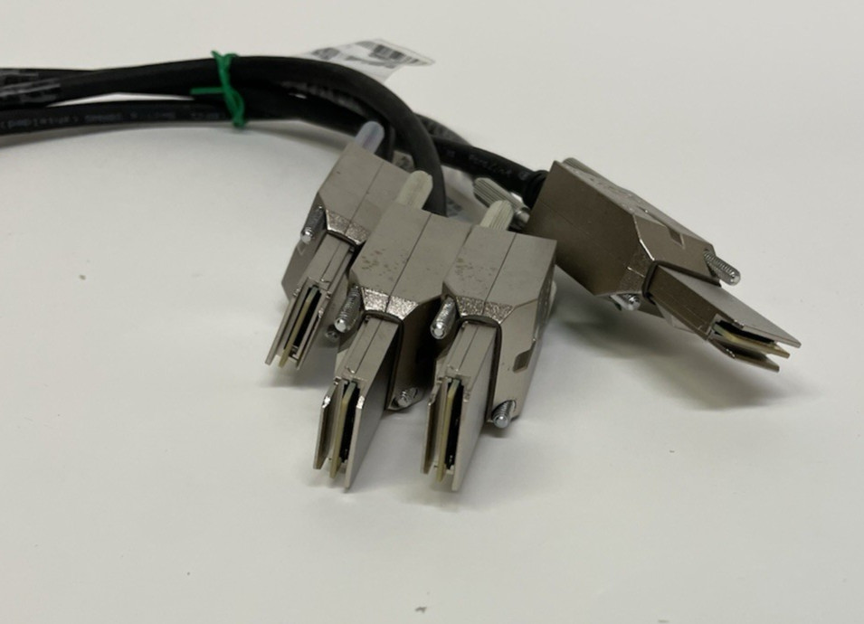 LOT OF 4 Cisco STACK-T2-50CM V03 Stackwise Stacking Cable (800-40805-03)