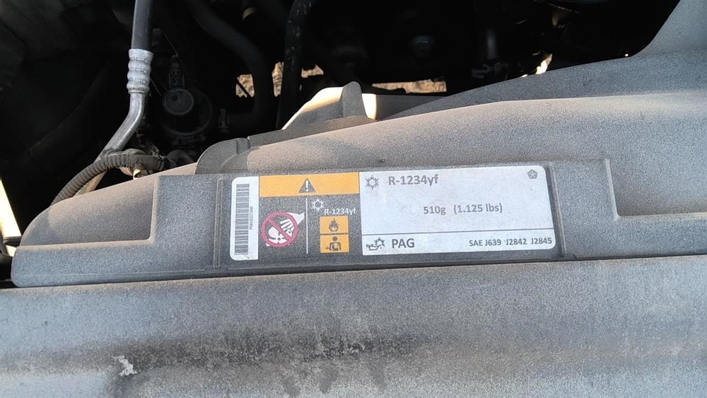 2014 Dodge Ram 1500 Air Shutter