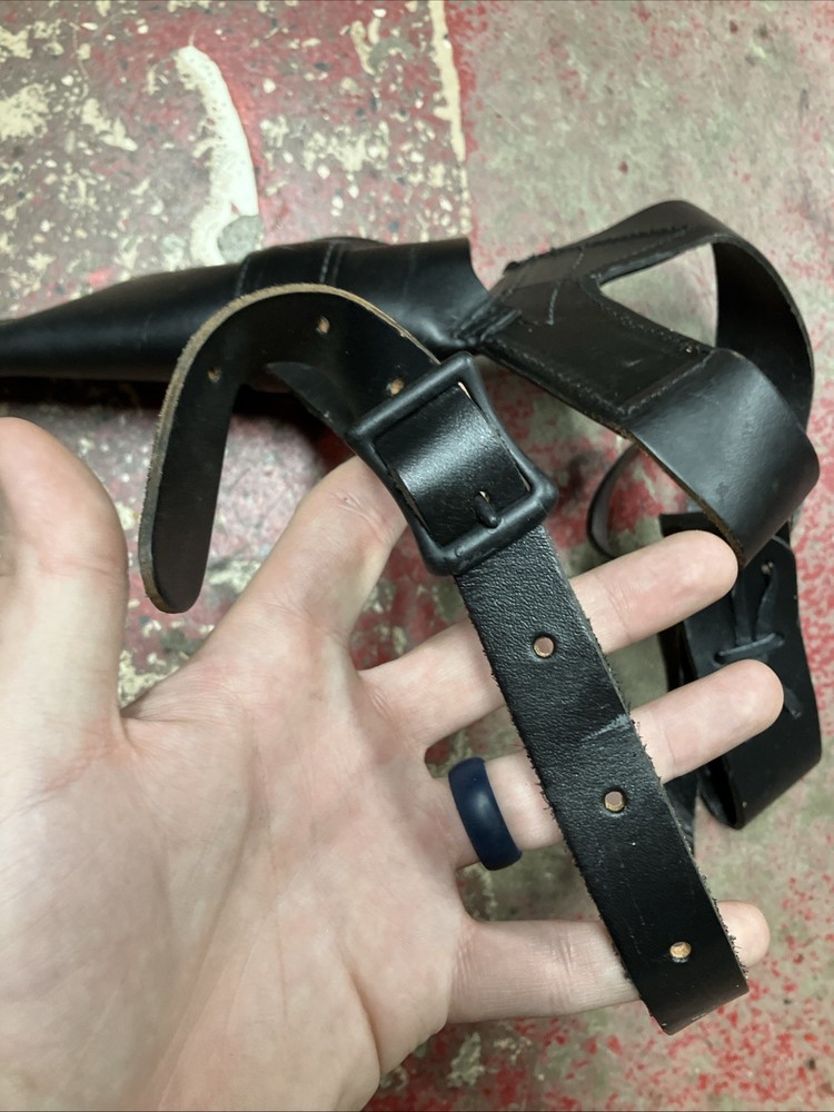 USGI S&W AIRCREW LEATHER SHOULDER HOLSTER