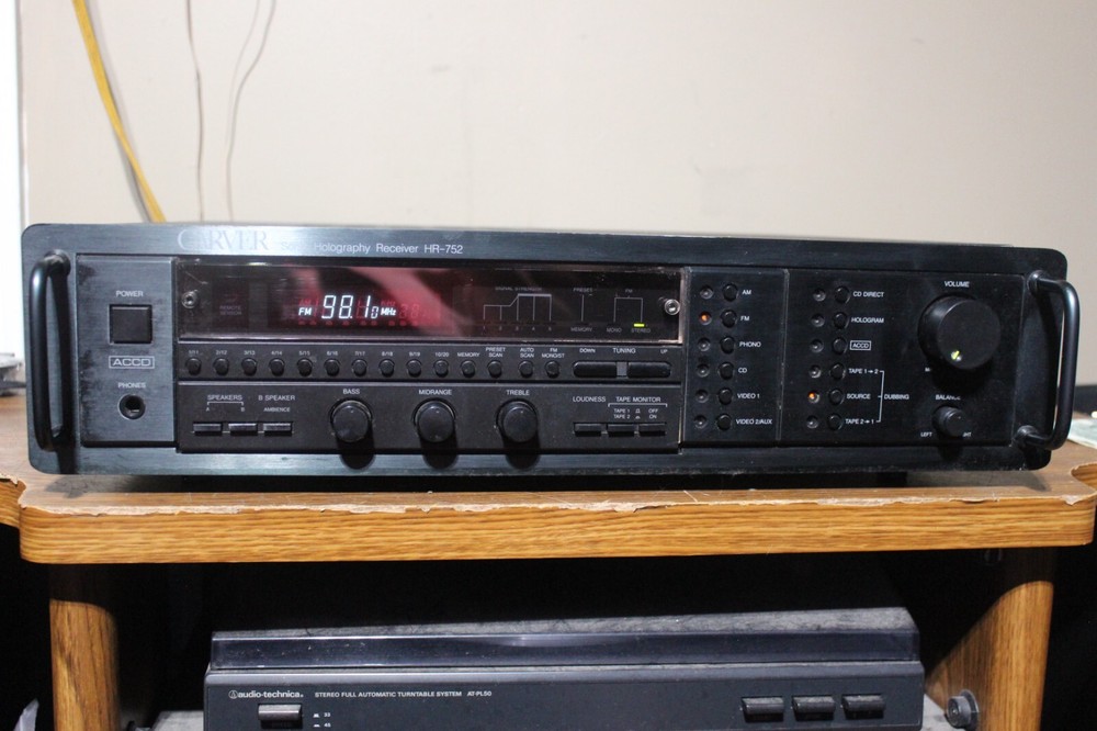 The Carver Receiver HR-752 Nice