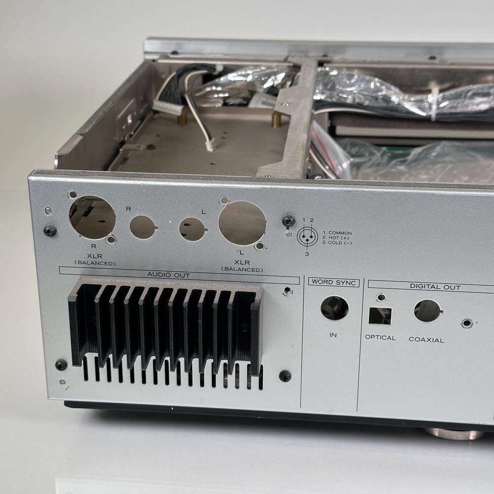 Esoteric X-03 SACD Player; Silver; AS-IS