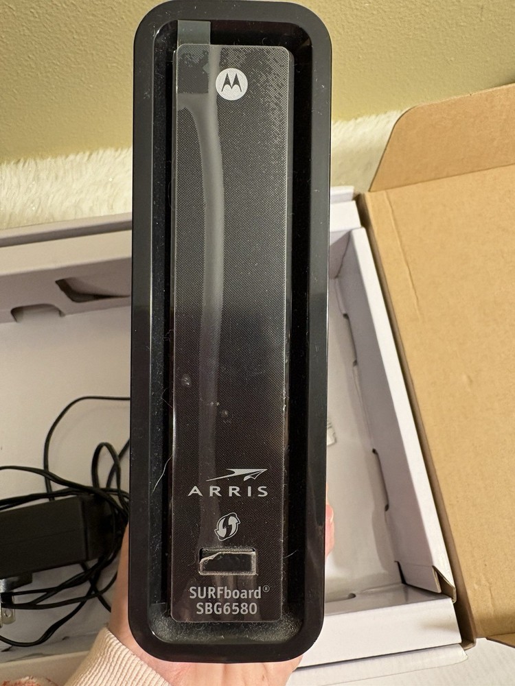 ARRIS SURFboard 3.0 Cable Modem & Wi-Fi Router combo.