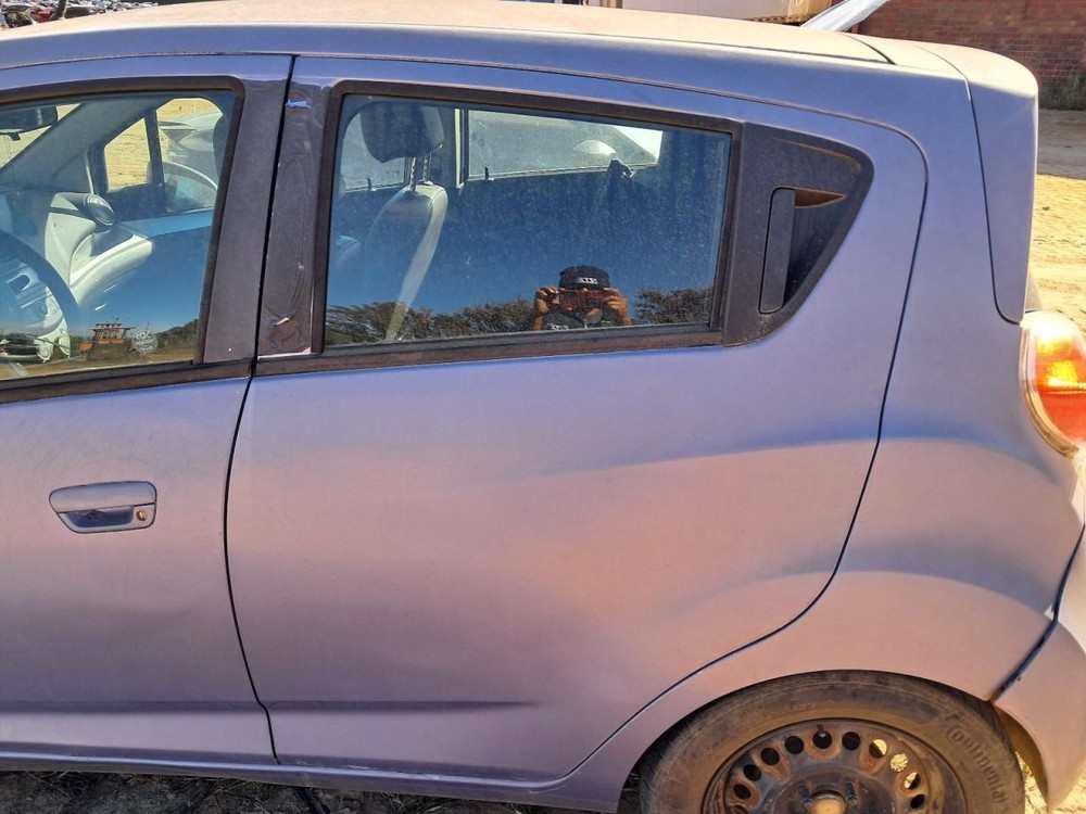 SPARK 2014 Glove Box 4824895