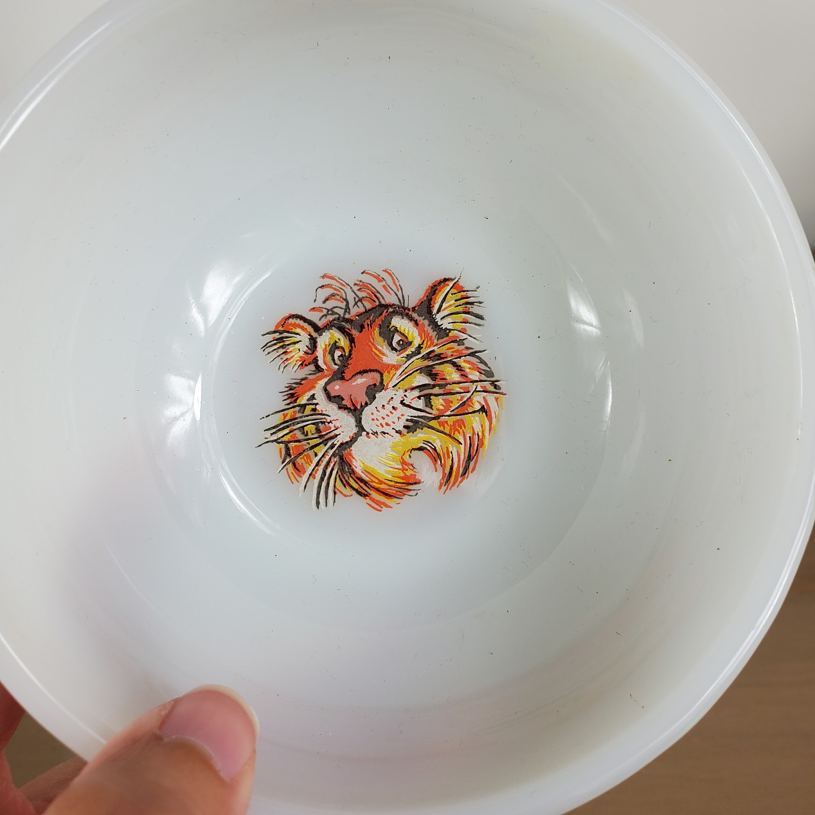 Esso Exxon Gas Tiger in your Tank 4 Glasses Pitcher 2 Cereal Bowls Vintage