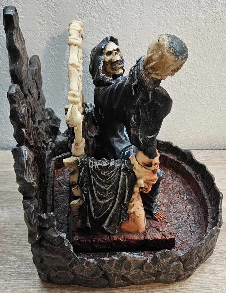Soul Collector Grim Reaper Fountain of Despair- Spencers Gifts- Halloween Skulls