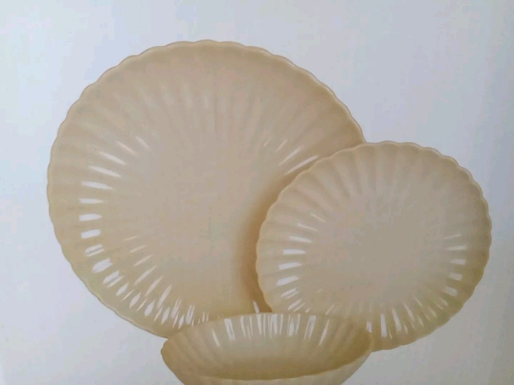 Market Square 12 Pc Dinnerware Set Stoneware Scalloped Edging Microwave Safe