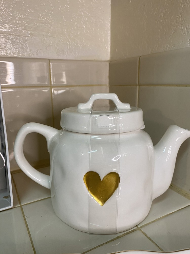 golden tea set