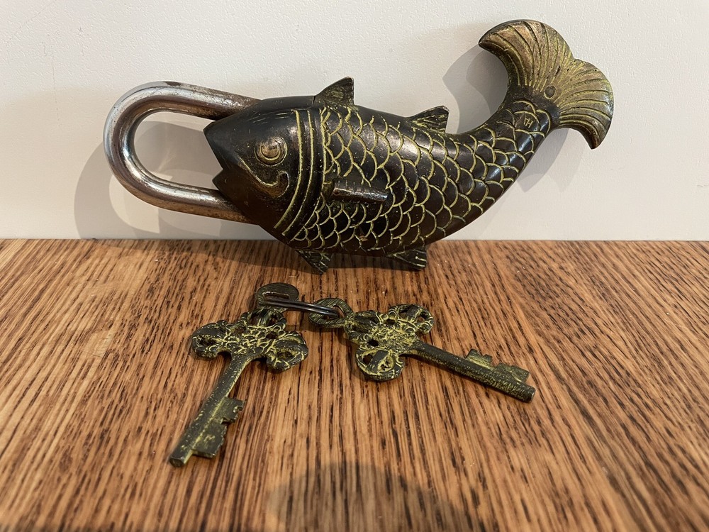 Solid Brass Fish Carp Padlock with 2 Keys, Great Used Condition Lock!!!!