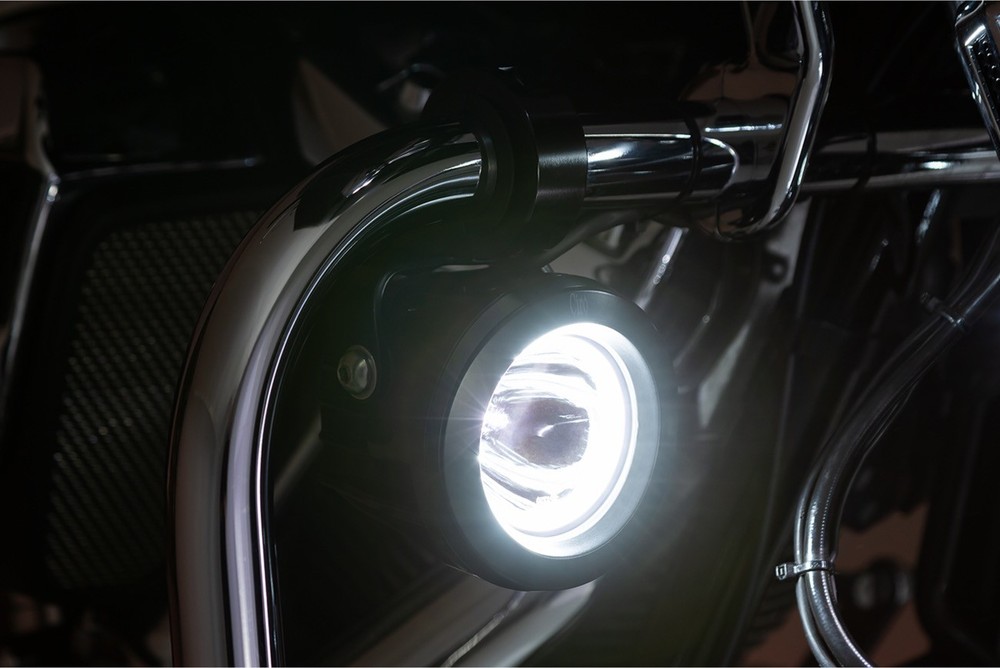 CIRO 45019 Spotlight w/ Engine Guard Mount - Black