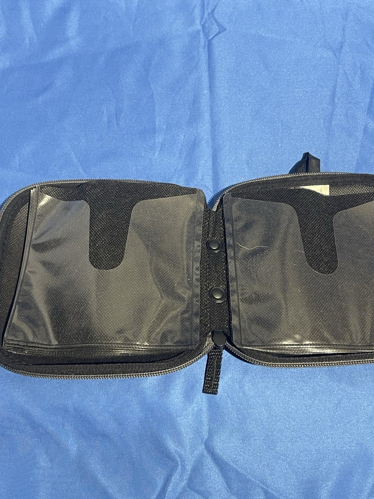 Case Logic Black Fabric CD Wallet CDW-24 Zippered Portable Storage