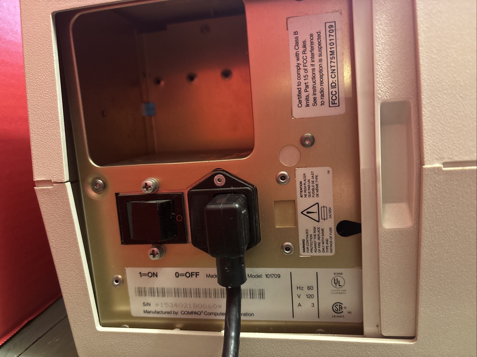 Vintage Compaq Portable Model 101709 Computer. Powers On. As Is.