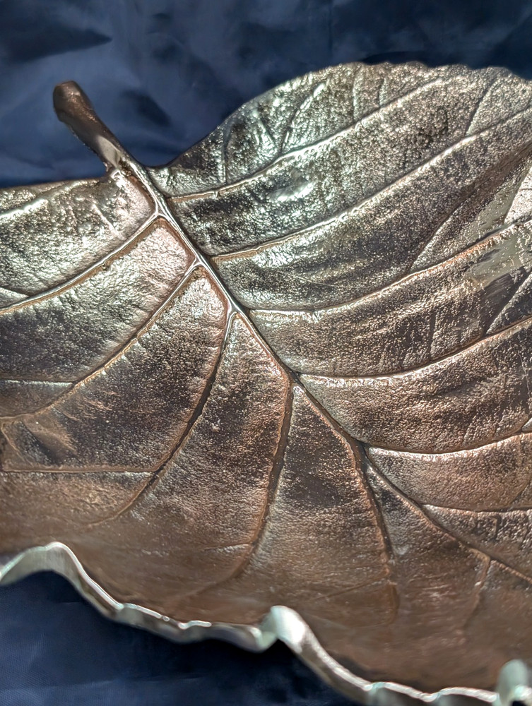 Aluminum Silver/Gold Maple Leaf Plate
