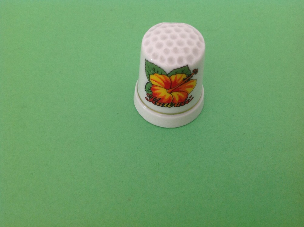 VINTAGE CHINA THIMBLE - HAWAII