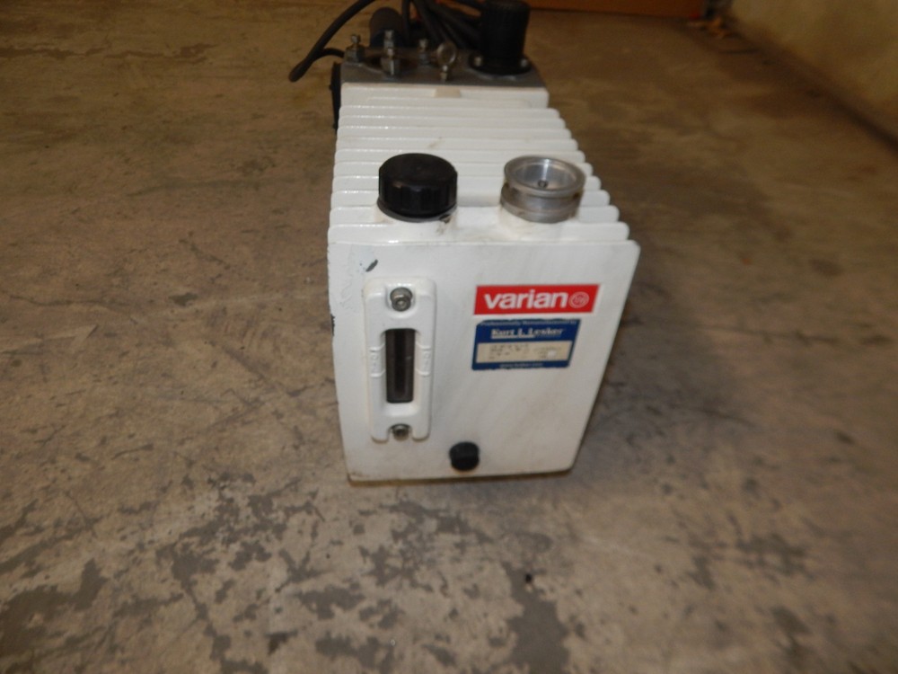 Varian SD-700 Vane Rotary Pump (#4543)
