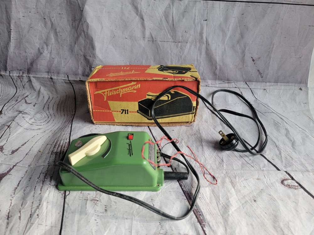 Fleischmann Transformer 110 Volt Type 711  For Use In Trains, Railroads Untested
