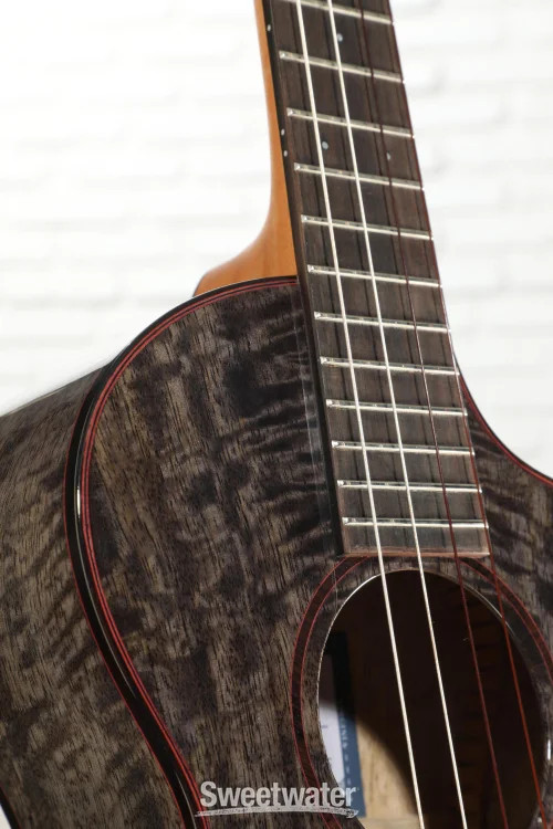 Kala Metropolitan Deluxe Mango Baritone Ukulele - Black Night