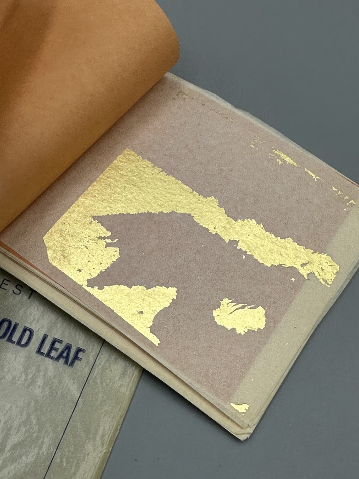 SCRAPS of Vintage BEST XX DEEP GOLD LEAF 22 Carats 3 3/8" x 3 3/8" Italy