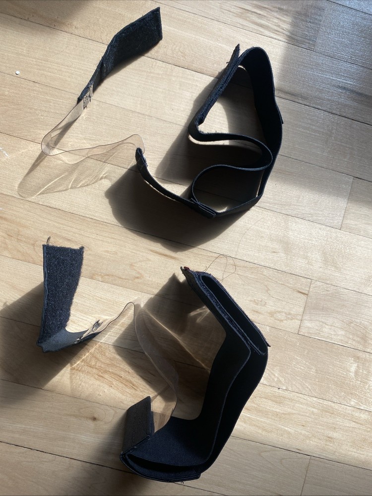 Flight Publication Leg Straps