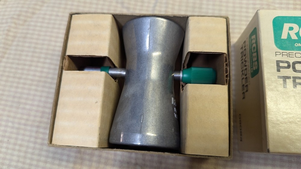 RCBS powder trickler, with box