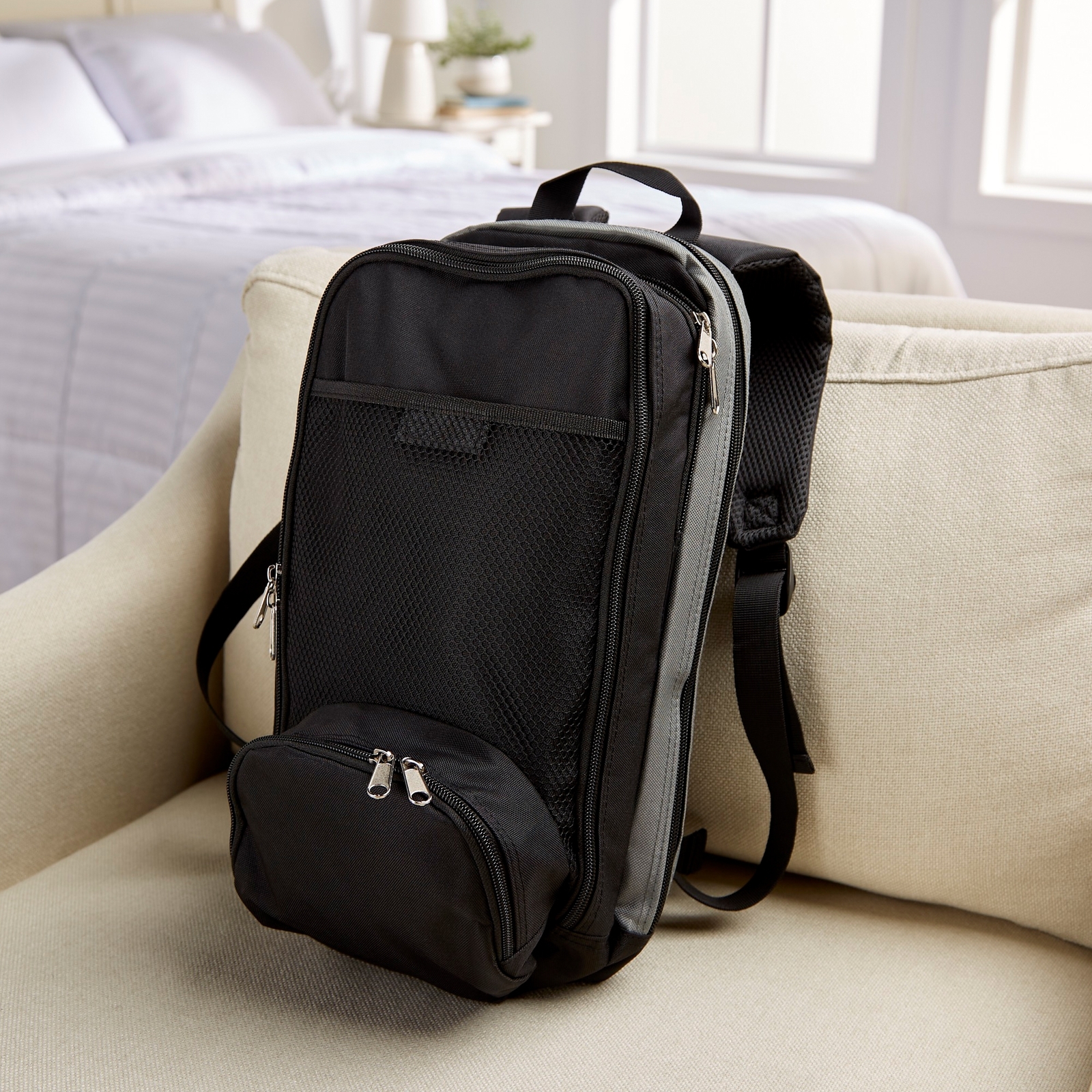 McKesson Backpack for Kangaroo Dual Flush Pump for two - 1000mL Bags