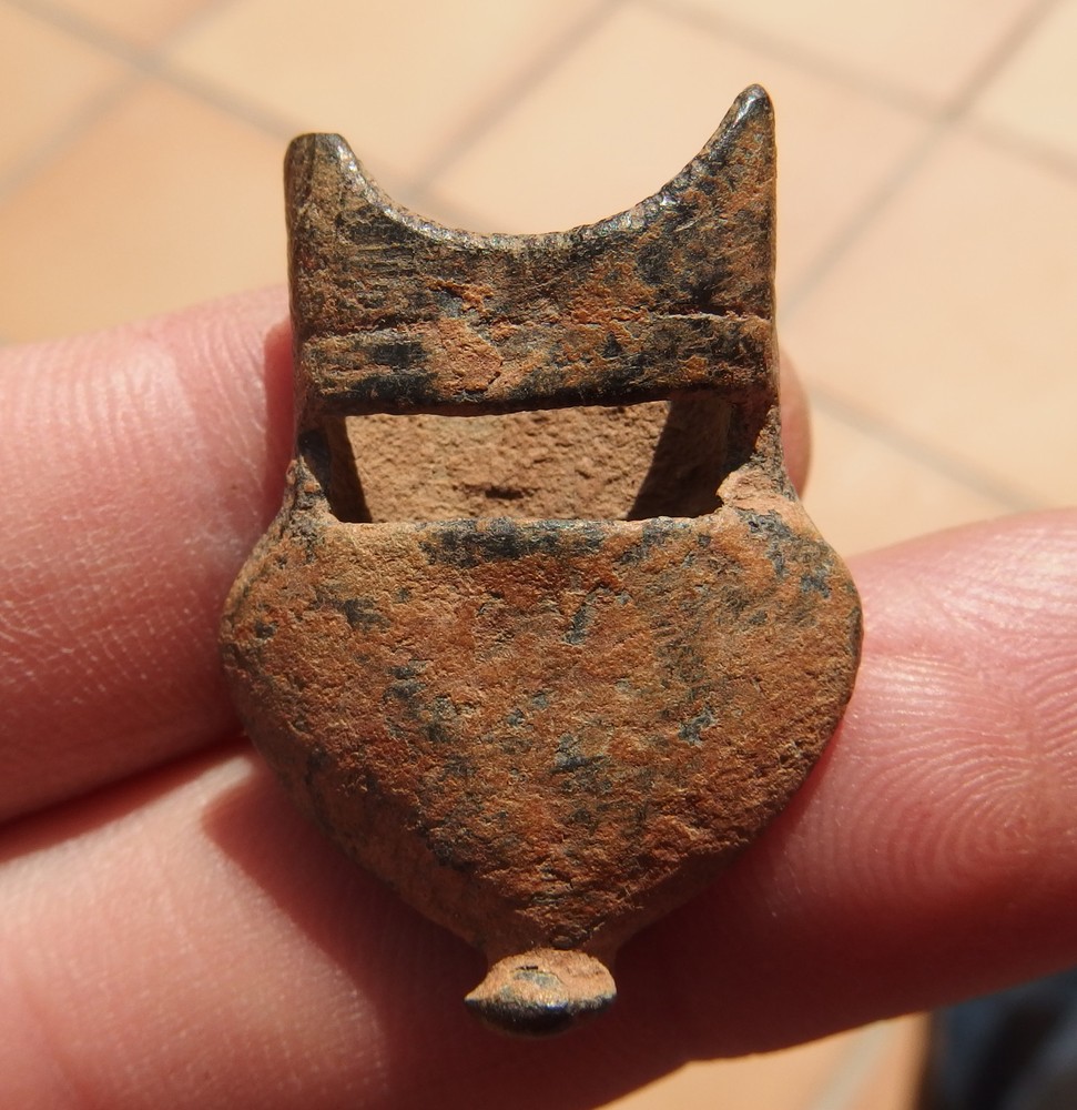 Medieval epoch sword sheath point