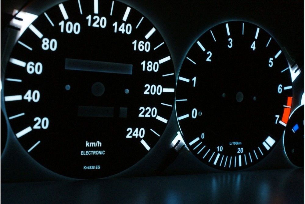 BMW E30 Original Design Glow Gauge Plasma Dials Speedometer Shift Indicato