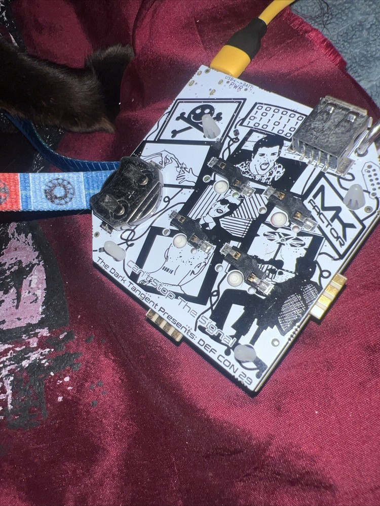 DEFCON BADGE Defcon 29 2021(working W/leds) *missing a easily replacable key or2