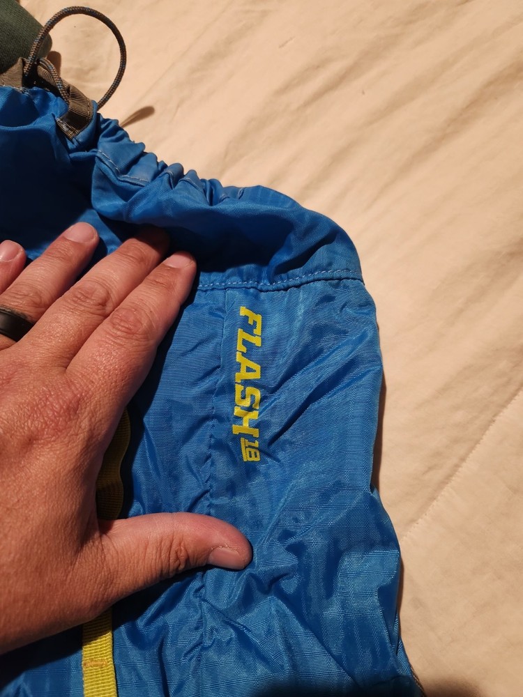 REI Flash 18L Blue Yellow Daypack Adjustable Straps Drawstring Hiking Camping