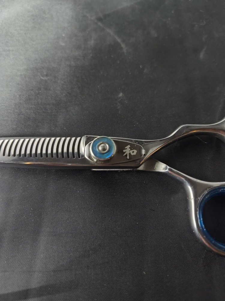 VIPER SHEARS PRO CUTTING, SHINZU TEXTURIZING SHEARS & STRAIGHT RAZOR BUNDLE