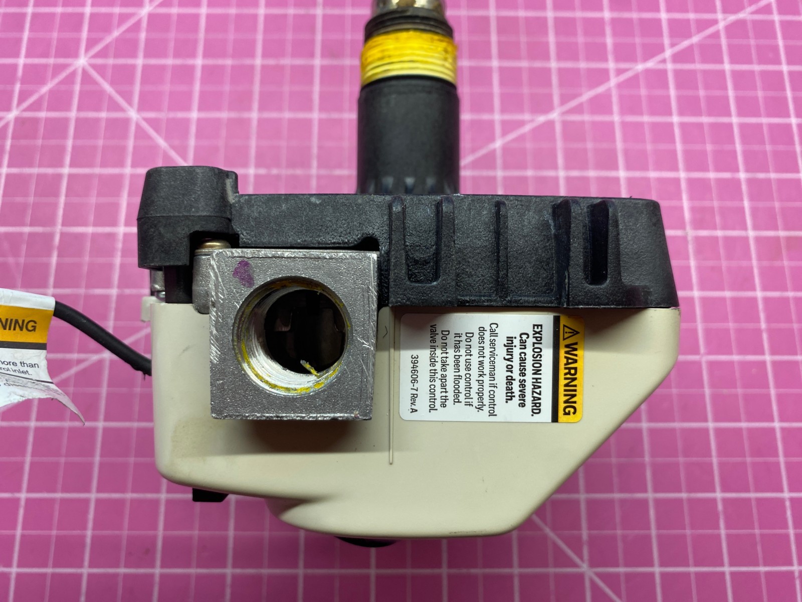 Honeywell Water Heater Gas Valve P# WV8840B1158