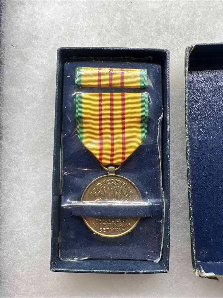 US Vietnam Service Medal Boxed (FF227