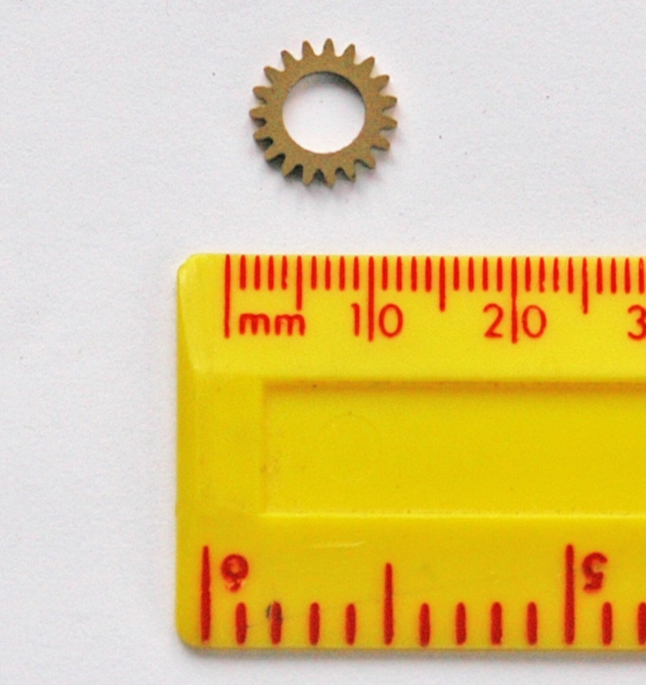 Smiths Chronometric speedometer main drive pinion 19t Brass