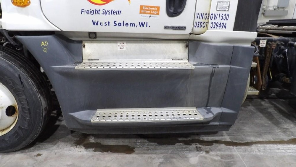 For 2016 FREIGHTLINER CASCADIA 125 SIDE FAIRING Left ,  MN