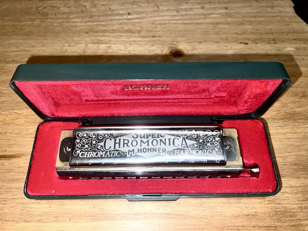 Hohner Chromonica 270 Harmonica in With Case