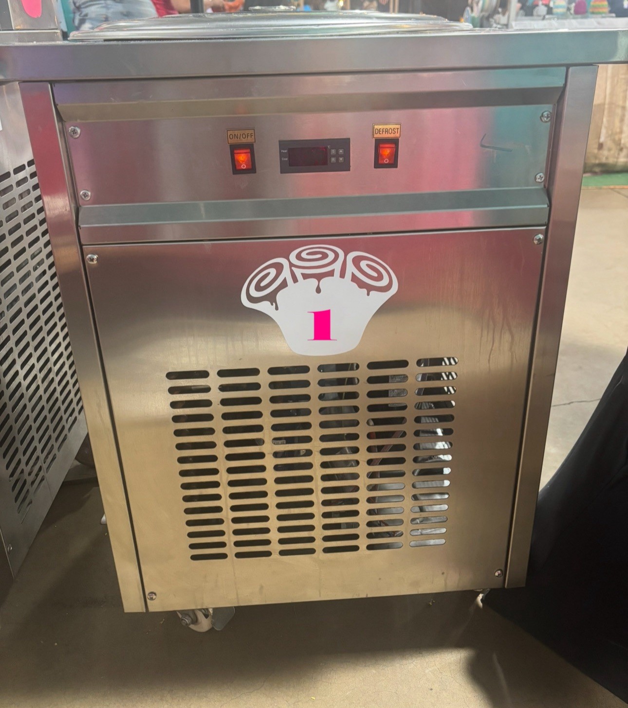 Rolled ice cream machine single pan