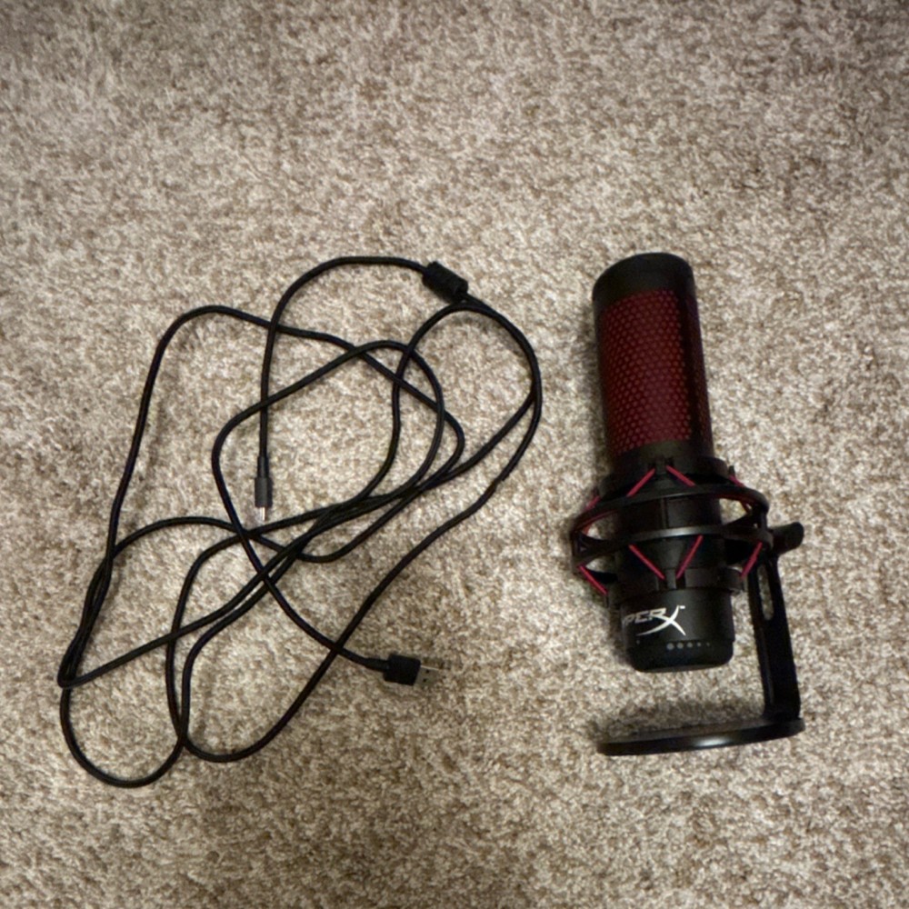 HyperX QuadCast USB Microphone Black/Red with Adjustable Stand great condition
