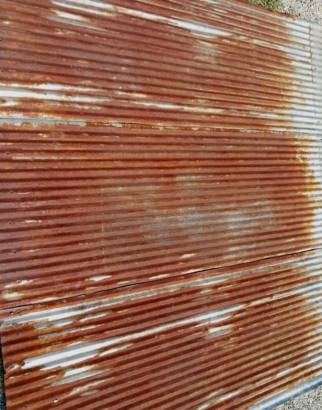 (30 sq.ft.) 5 pcs 3' x 2' RECLAIMED CORRUGATED BARN ROOFING TIN