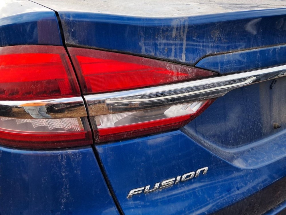 FUSION 2017 Glove Box 4818448