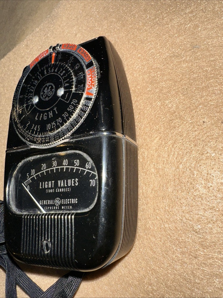 GENERAL ELECTRIC EXPOSURE LIGHT METER MODEL 8DW58Y4