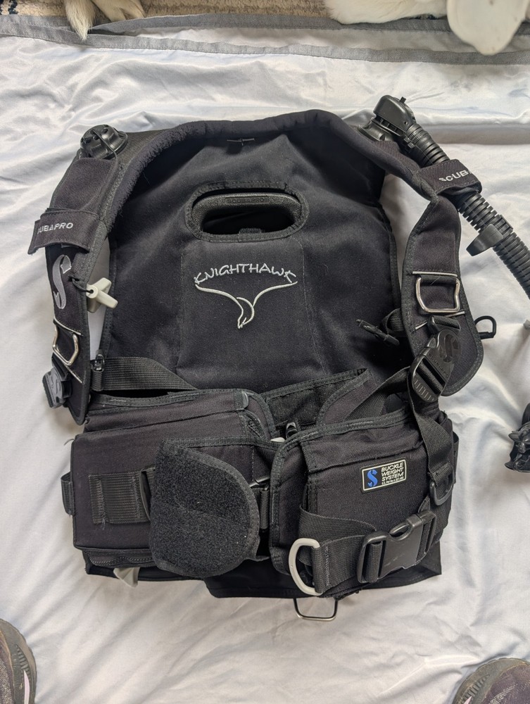 ScubaPro Knighthawk BCD with AIR2, Large, Great Condition!
