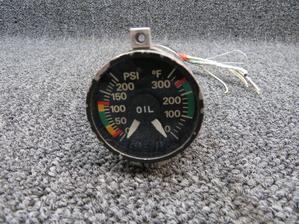 162CPT620 Lewis Engineering Dual Temp / Pressure Indicator (Volts: 28)