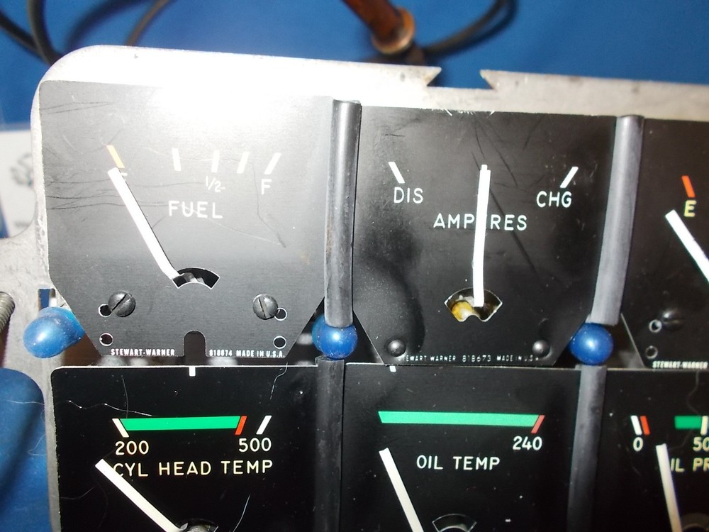 CESSNA 182 GAUGE CLUSTER ( W/CAPILLARY )