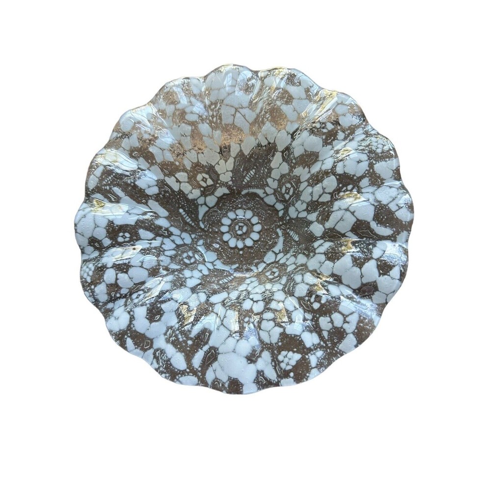 White Snowflake Design In Clear Glass Small Candy Dish Beautiful Pattern 7” EUC