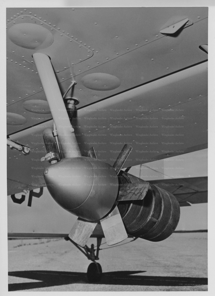 S-2 COMMANDER - aviation photo