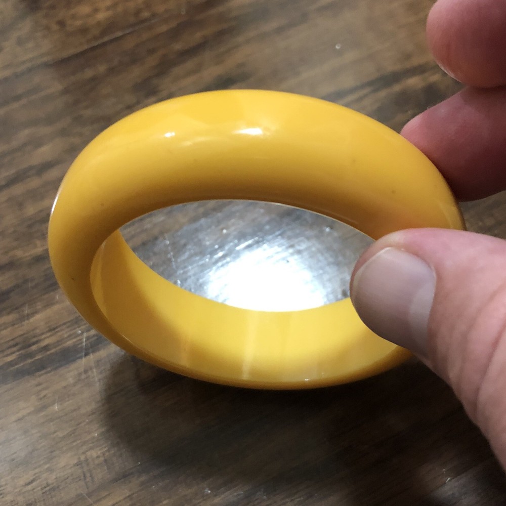 LARGE THICK VINTAGE BAKELITE BUTTERSCOTCH BANGLE BRACELET TESTED AUTHENTIC