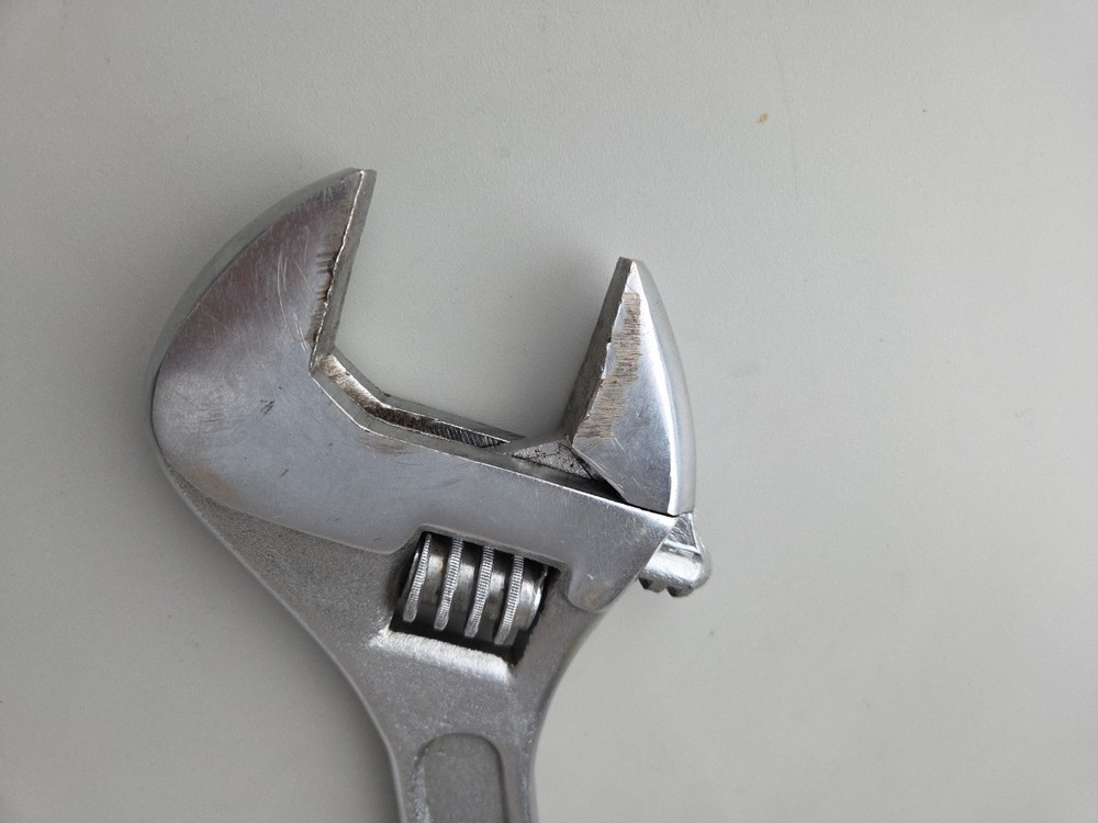Adjustable Crescent Wrench 15" Made in China