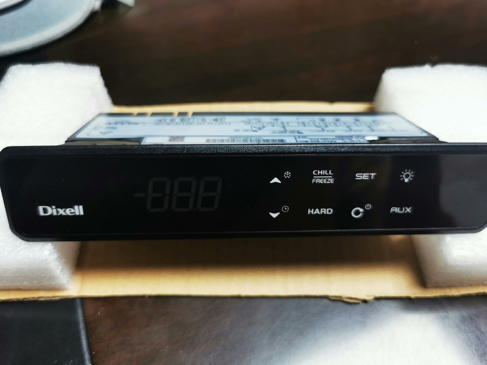 1PCS NEW XB70LH temperature controller